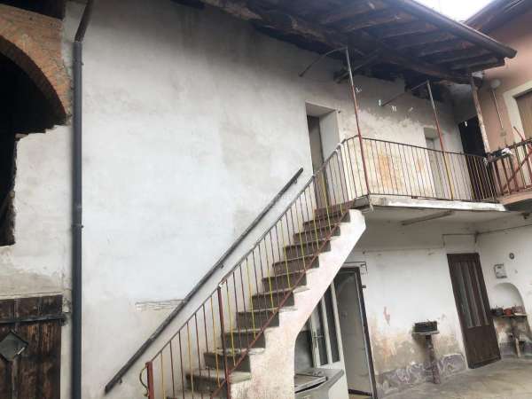 Foto Casa indipendente in vendita a Valmorea
