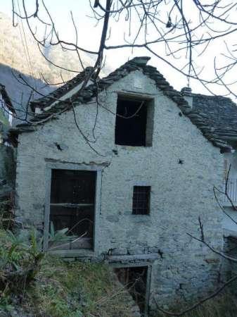 Foto Casa indipendente in vendita a Varzo