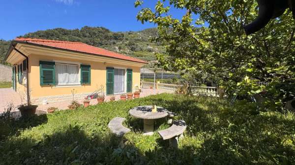 Foto Casa indipendente in vendita a Ventimiglia