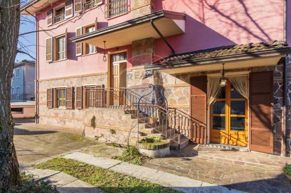 Foto Casa indipendente in vendita a Vigolzone