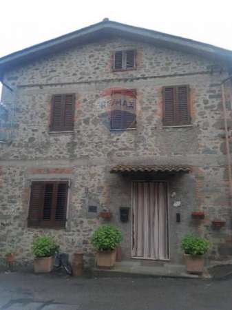 Foto Casa indipendente in vendita a Villa Basilica - 9 locali 150mq
