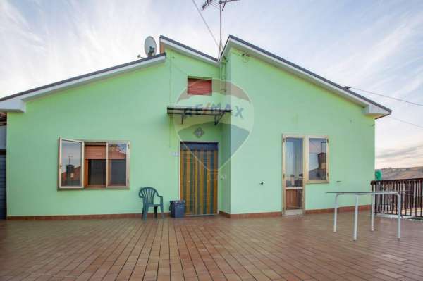 Foto Casa indipendente in vendita a Villamagna