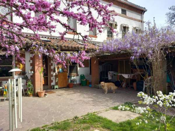 Foto CASA NEL VERDE CON GRANDE GIARDINO