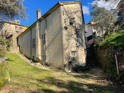 Foto Casa semi indipendente in Vendita, 6 Locali, 3 Camere, 170 mq (S