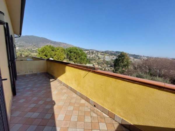 Foto Casa semi-indipendente in zona San Bartolomeo