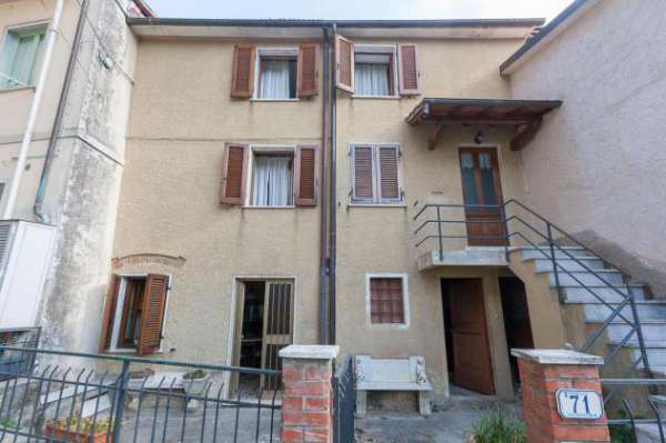 Foto Casa semindipendente in vendita a Capezzano - Pietrasanta 90 mq  Rif: 983632