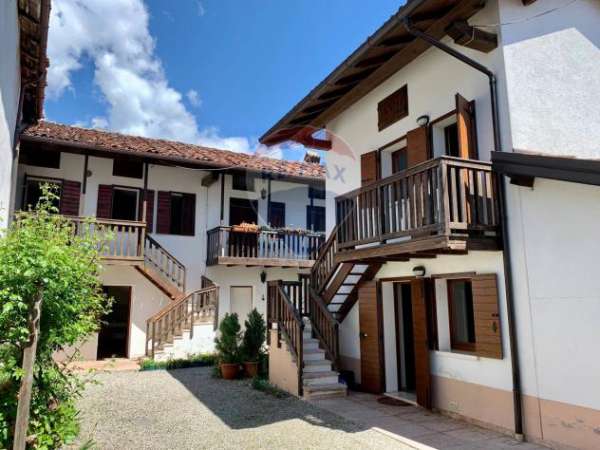 Foto Casa Semindipendente in vendita a Feltre, VellaiVignui