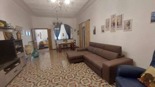 Foto Casa semindipendente in vendita a Marina di Massa - Massa 170 mq  Rif: 1251138