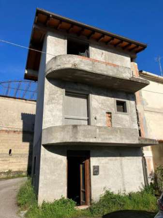 Foto Casa semindipendente in vendita a Massa 70 mq  Rif: 1131747