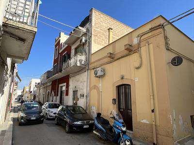 Foto Casa singola in Vendita, 2 Locali, 100 mq (VALENZANO)