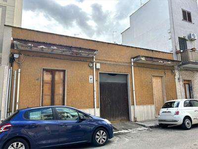 Foto Casa singola in Vendita, 4 Locali, 220 mq, Brindisi (Commenda)