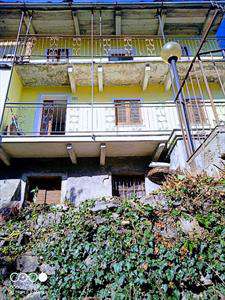 Foto Casa singola in Vendita, 5 Locali, 105 mq, Villadossola