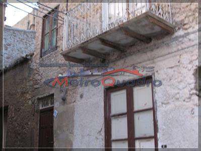 Foto Casa singola in Vendita, 5 Locali, 150 mq (CANICATTI' B4 ZONA B