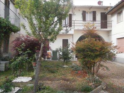 Foto Casa singola in Vendita, 5 Locali, 4 Camere, 180 mq (MORTARA)