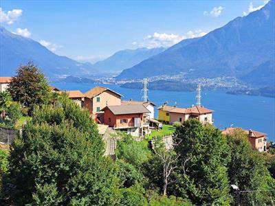 Foto Casa singola in Vendita, 6 Locali, 160 mq, Dongo