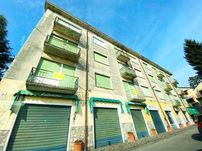 Foto Casa singola in Vendita, pi� di 6 Locali, 1165 mq, Monticello Br