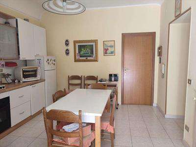 Foto Casa singola in Vendita, pi� di 6 Locali, 160 mq, San Cataldo