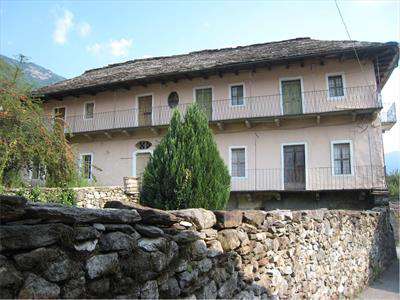 Foto Casa singola in Vendita, pi� di 6 Locali, 200 mq, Casale Corte C