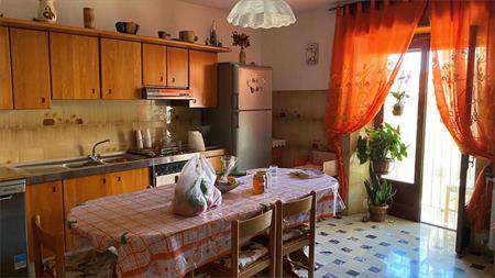 Foto Casa singola in Vendita, pi� di 6 Locali, 240 mq, Altomonte