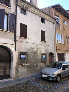 Foto Casa singola in Vendita, pi� di 6 Locali, 3 Camere, 225 mq (MANT
