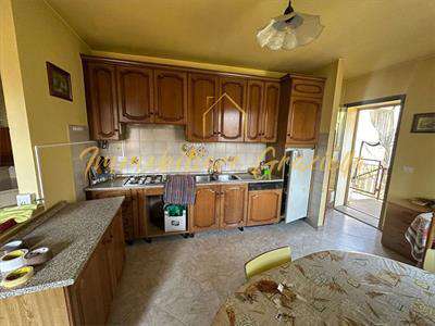 Foto Casa singola in Vendita, pi� di 6 Locali, 300 mq, Ventimiglia