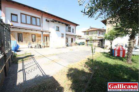 Foto Casa singola in Vendita, pi� di 6 Locali, 350 mq, Castrezzato