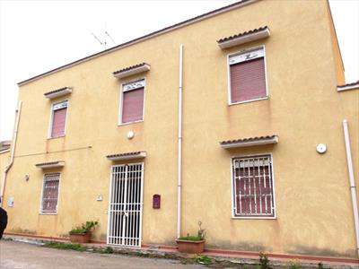 Foto Casa singola in Vendita, pi� di 6 Locali, 4 Camere, 250 mq (MARS