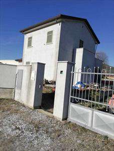 Foto Casa singola in Vendita, pi� di 6 Locali, 4 Camere, 280 mq (LUNI