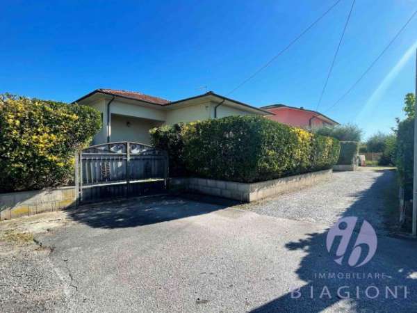 Foto Casa singola in vendita a Africa - Pietrasanta 120 mq  Rif: 1082955