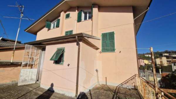 Foto Casa singola in vendita a Albiano Magra - Aulla 450 mq  Rif: 1305591