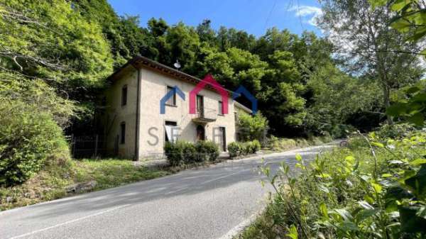 Foto Casa singola in vendita a Giardinetto - Bagni di Lucca 200 mq  Rif: 1310818