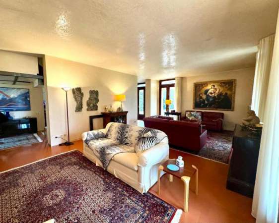 Foto Casa singola in vendita a Siena 350 mq  Rif: 1295434