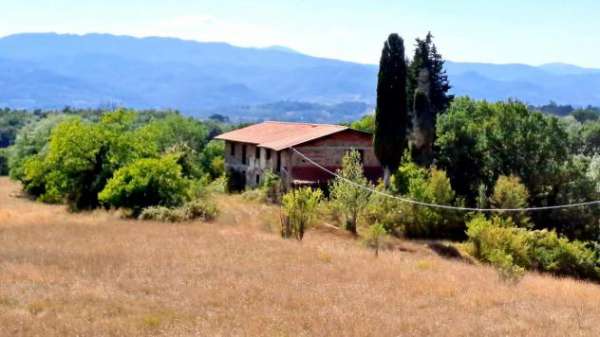Foto CASALE di 10 vani e di 400 mq (VICCHIO) rif. AAI597