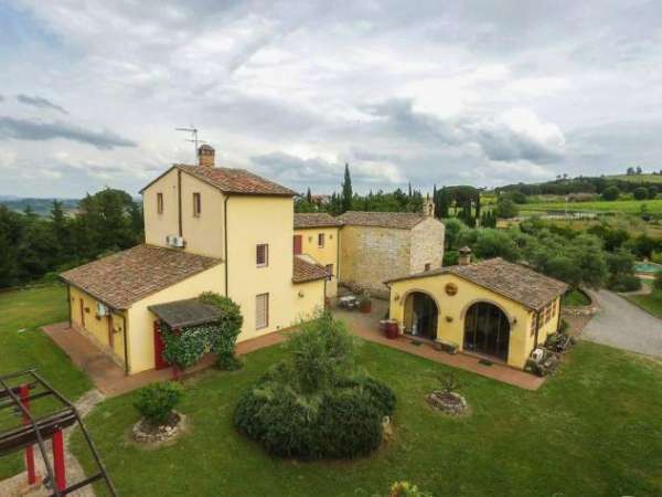 Foto Casale in vendita a Capannoli 350 mq  Rif: 1312688