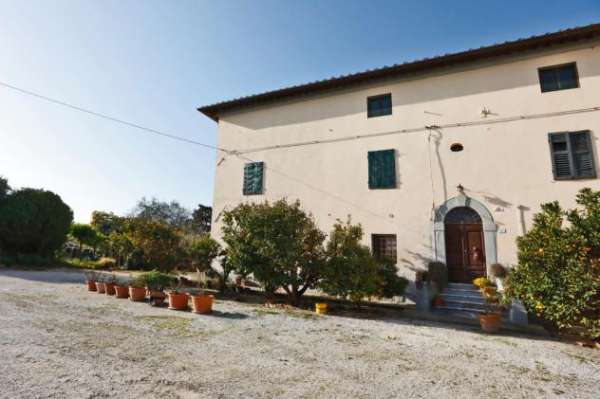 Foto Casale in vendita a Collesalvetti 500 mq  Rif: 1074720
