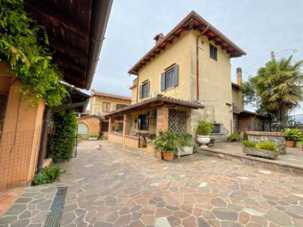 Foto Casale in vendita a Cormons
