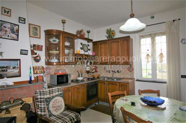 Foto Casale in vendita a Cortona