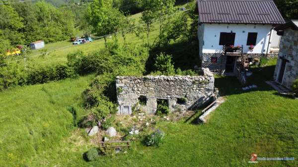 Foto Casale in Vendita a Edolo Localit� Naione