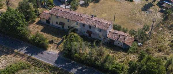 Foto Casale in vendita a Fucecchio
