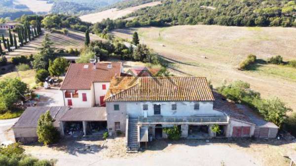 Foto Casale in vendita a Ponteginori - Montecatini Val di Cecina 435 mq  Rif: 1183655