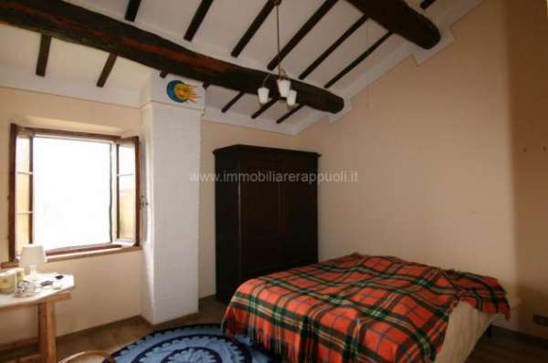 Foto Casale in vendita a Rapolano Terme - 2150mq