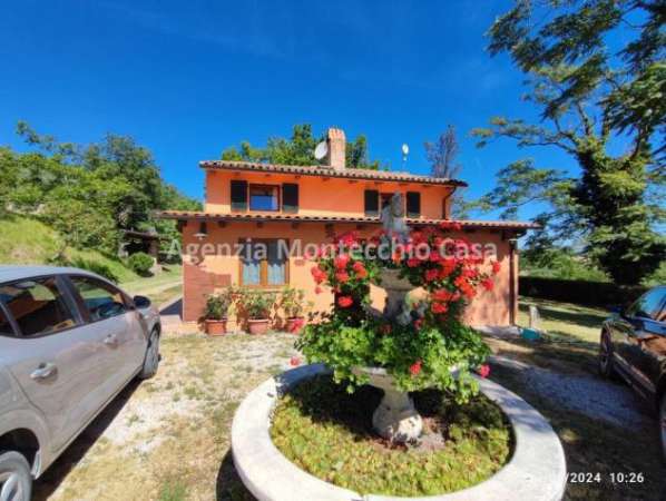 Foto CASOLARE IN CAMPAGNA VISTA MARE CON DEPENDANCE PISCINA GIARDINO E SEI ETTARI DI TERRENO