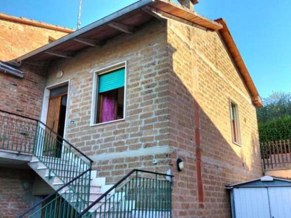 Foto Castiglione del Lago vendesi casa indipendente 3 vani 98 Mq