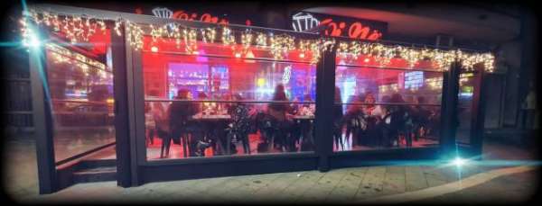 Foto CEDESi ATTiViTA CAFFETTERiA DRiNCHERiA-CENTRALE PiAZZA COMUNALE