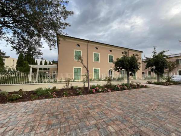 Foto Edificio storico in vendita a Cascina 265 mq  Rif: 1284969