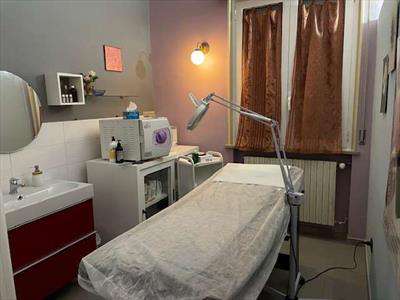 Foto Estetica / Solarium in Vendita, 2 Locali, 50 mq, Parma (Montebel