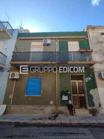 Foto Fabbricato in vendita a Pachino - Rif. 4500985