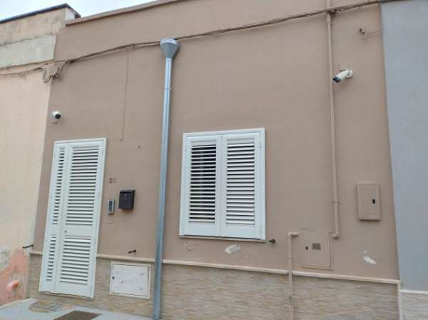 Foto FinImmobil VENDE in  Veglie (LE) alla Via Duca degli abruzzi 30 casa autonoma