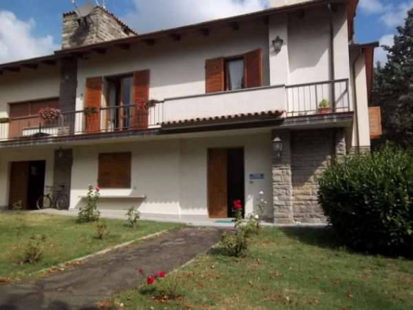 Foto Firenzuola vendesi villa 8 vani 300 Mq