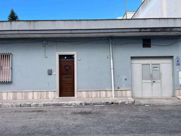 Foto Garage - Posto auto in vendita a Oria